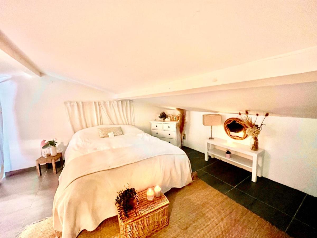 Loft Atypique Au Milieu Des Champs Daire Tourrettes Dış mekan fotoğraf